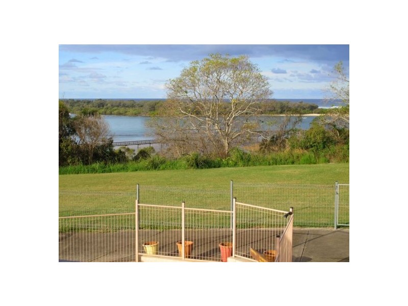 16 Morgo Street, Urunga NSW 2455