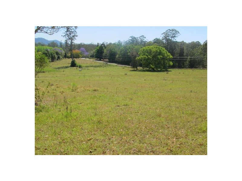 1 Crossmaglen Road, Bonville NSW 2441