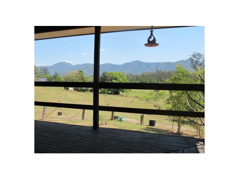 1 Crossmaglen Road, Bonville NSW 2441