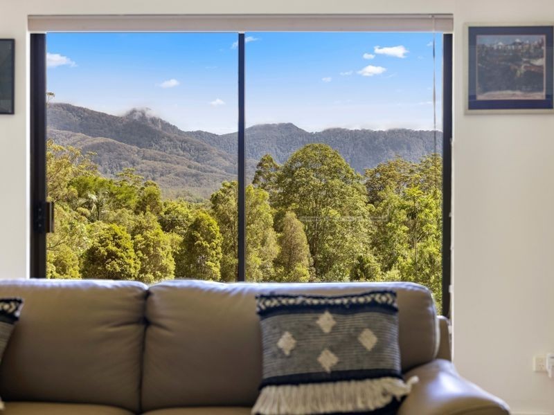 16 John Locke Place, Gleniffer NSW 2454