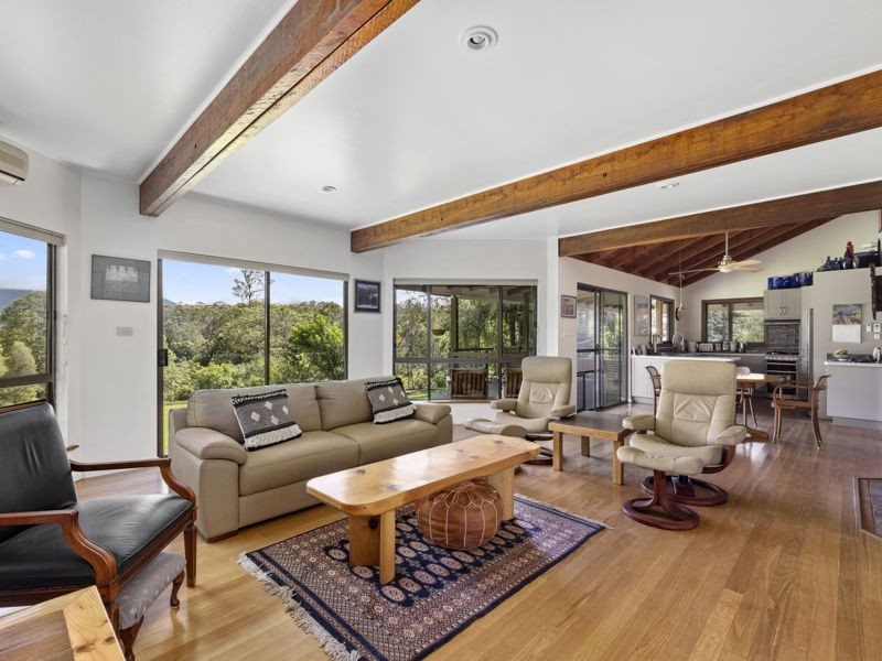 16 John Locke Place, Gleniffer NSW 2454