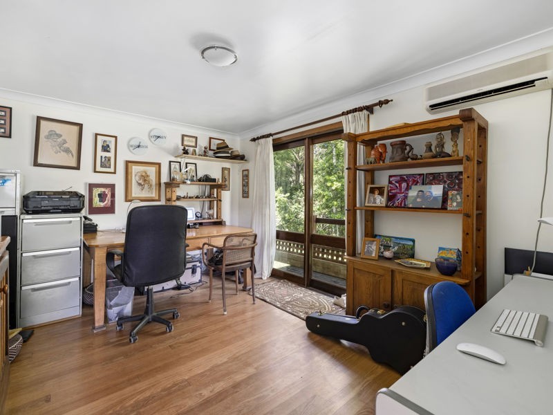 16 John Locke Place, Gleniffer NSW 2454