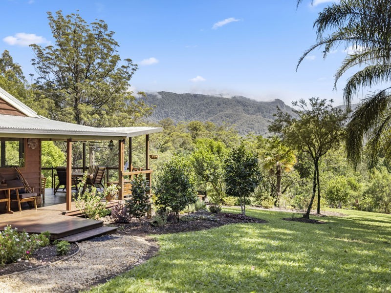 16 John Locke Place, Gleniffer NSW 2454