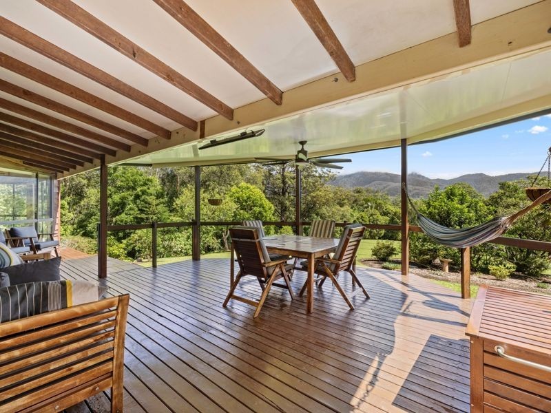 16 John Locke Place, Gleniffer NSW 2454