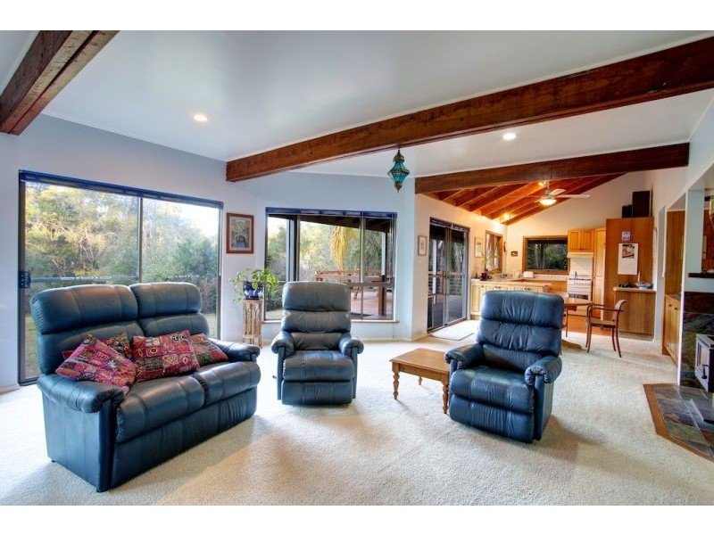 16 John Locke Place, Gleniffer NSW 2454