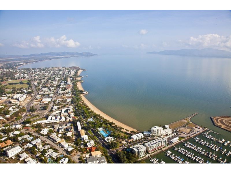 77 Cook Street, North Ward QLD 4810