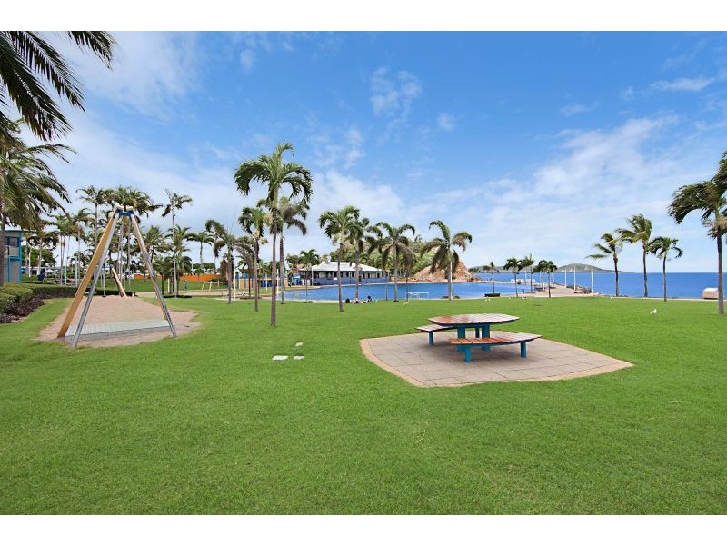 77 Cook Street, North Ward QLD 4810