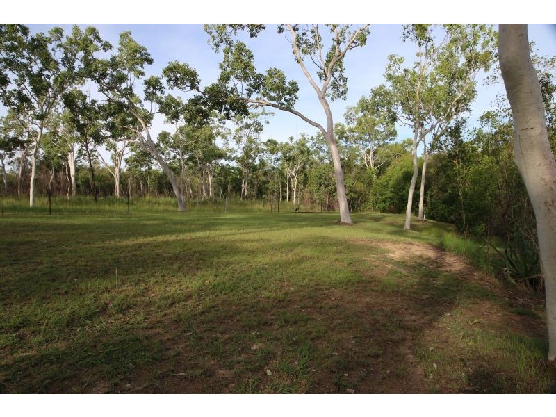 295 Ocean Parade, Balgal Beach QLD 4816