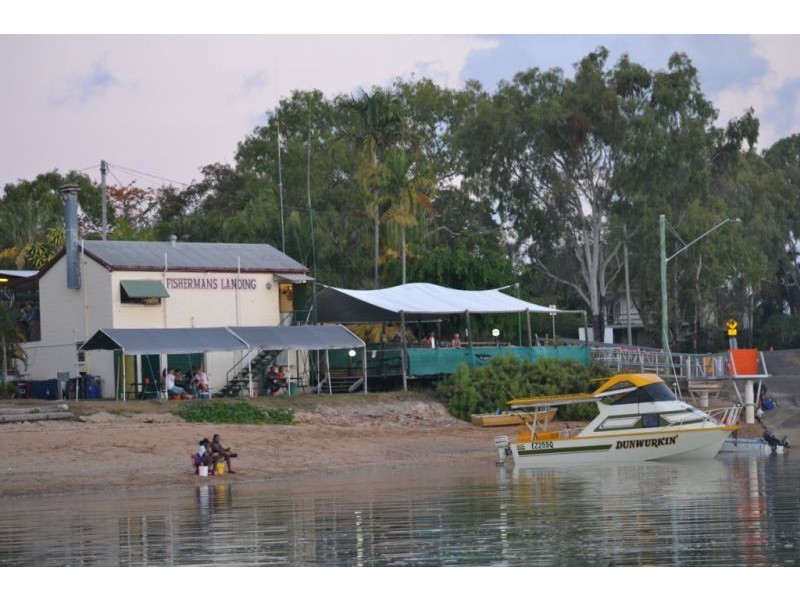 295 Ocean Parade, Balgal Beach QLD 4816