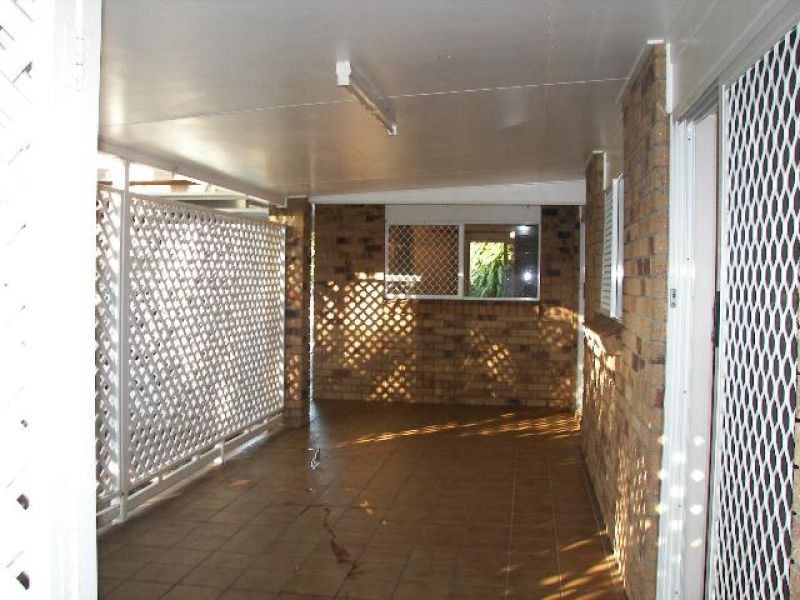 Bushland Beach QLD 4818