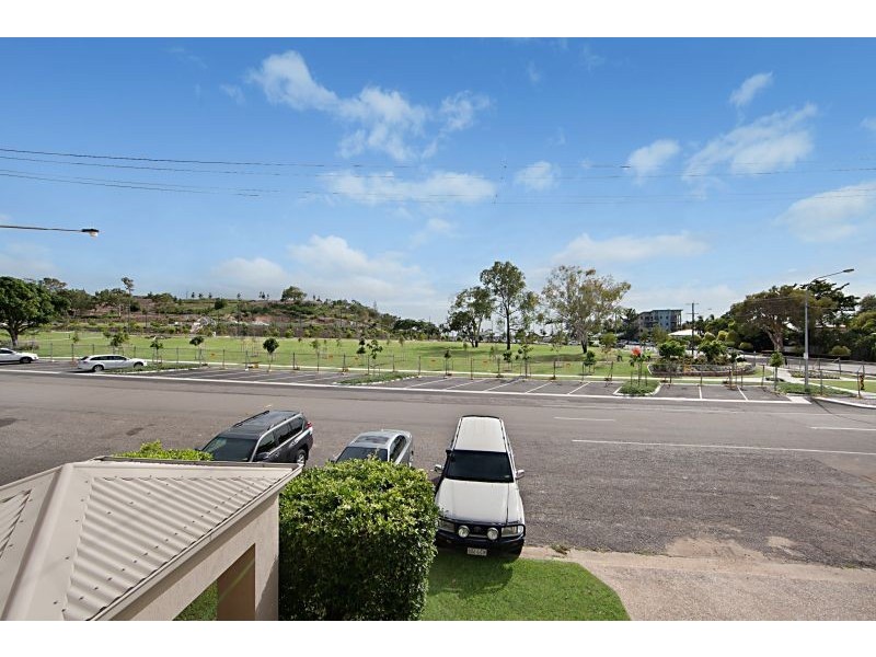 4/162 Mitchell Street, North Ward QLD 4810