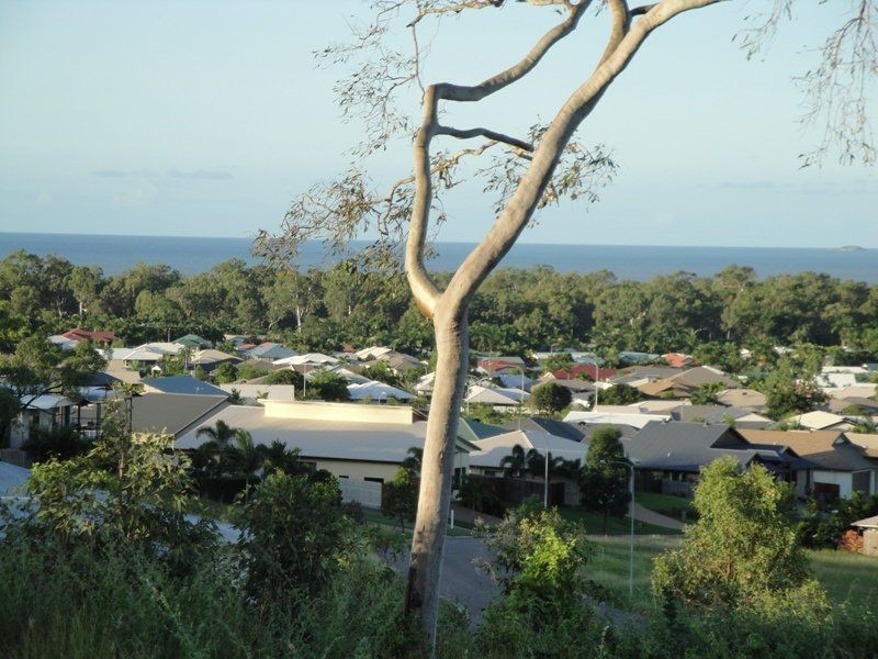 6 Olden Court, Bushland Beach QLD 4818