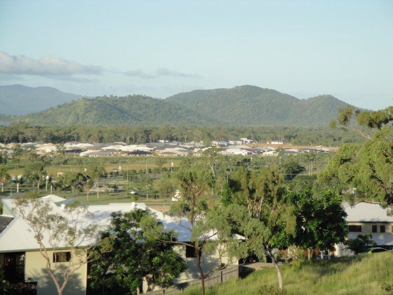 6 Olden Court, Bushland Beach QLD 4818