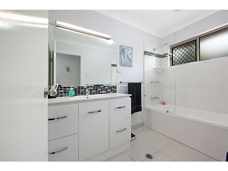 34 Eureka Crescent, Kirwan QLD 4817