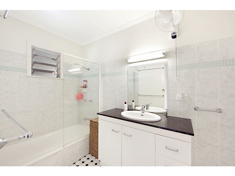 7 Valencia Street, Kirwan QLD 4817