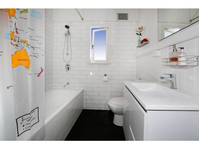 10 Hayes Street, North Ward QLD 4810