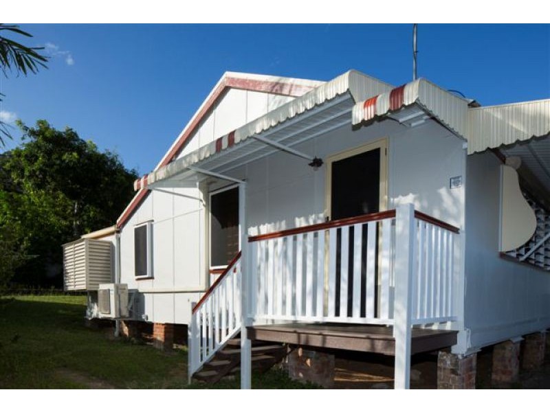 West End QLD 4810