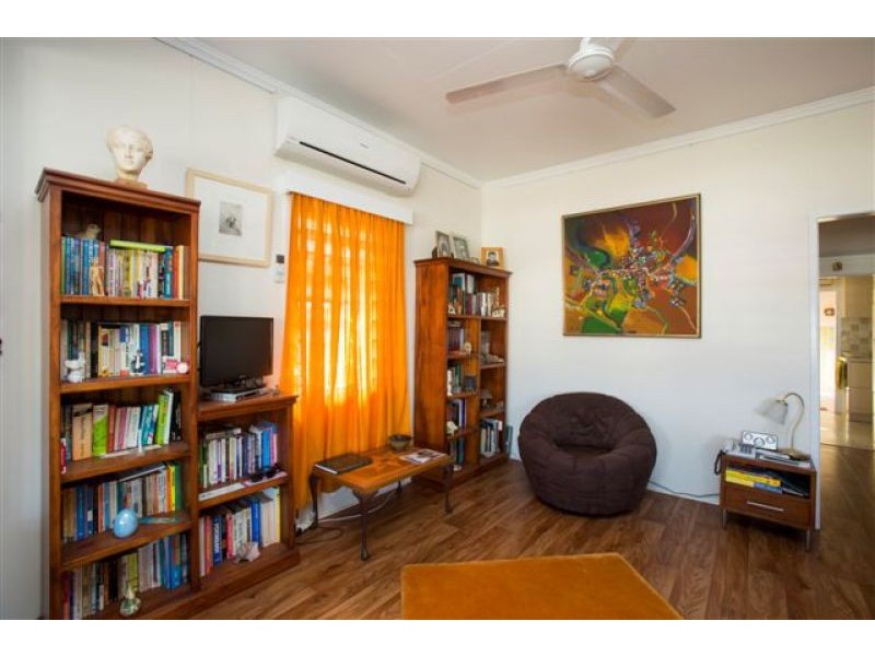 West End QLD 4810