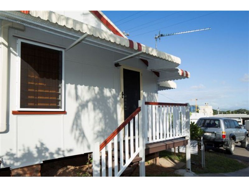 West End QLD 4810