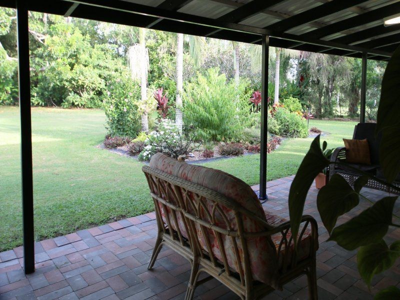 293 Ocean Parade, Balgal Beach QLD 4816