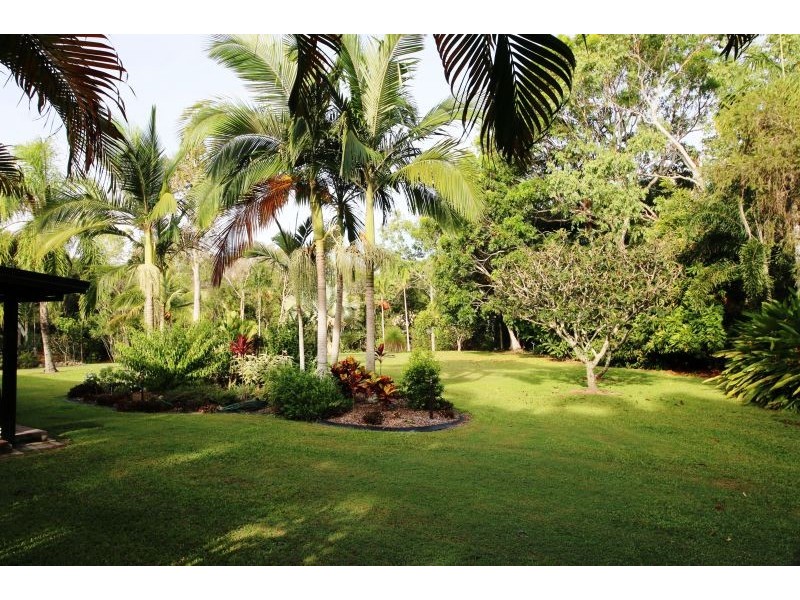 293 Ocean Parade, Balgal Beach QLD 4816