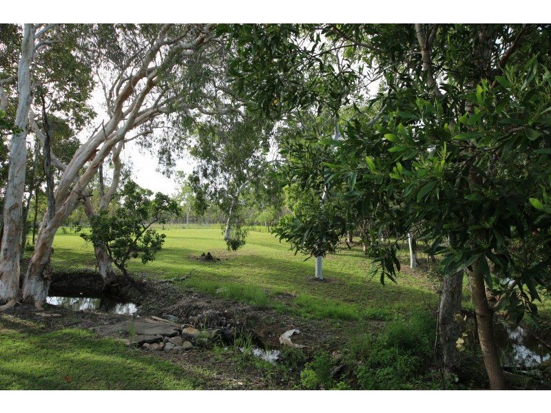 293 Ocean Parade, Balgal Beach QLD 4816