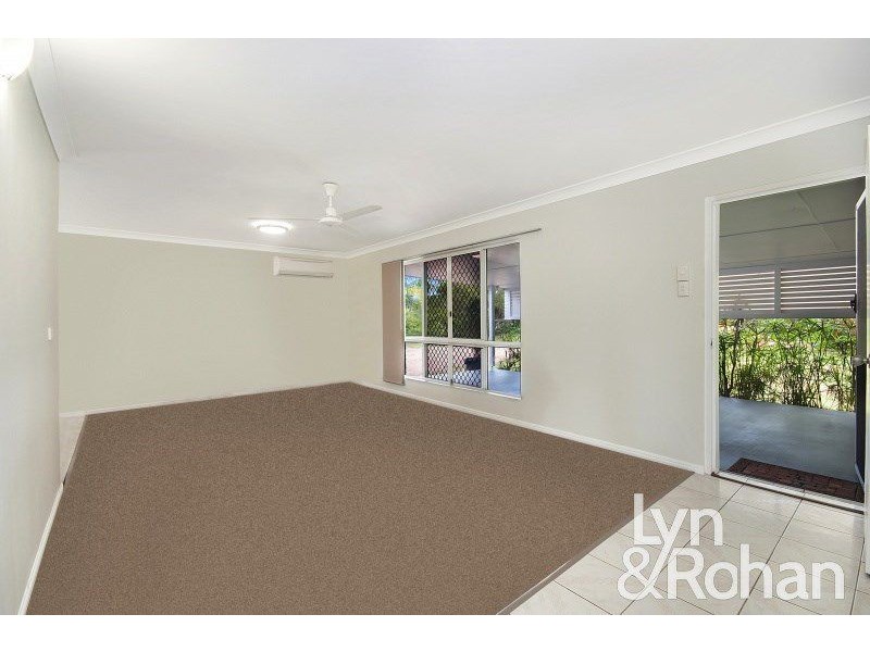 8 Rhyl Court, Mount Low QLD 4818