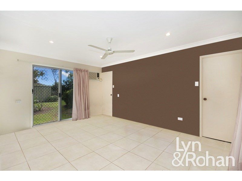 8 Rhyl Court, Mount Low QLD 4818