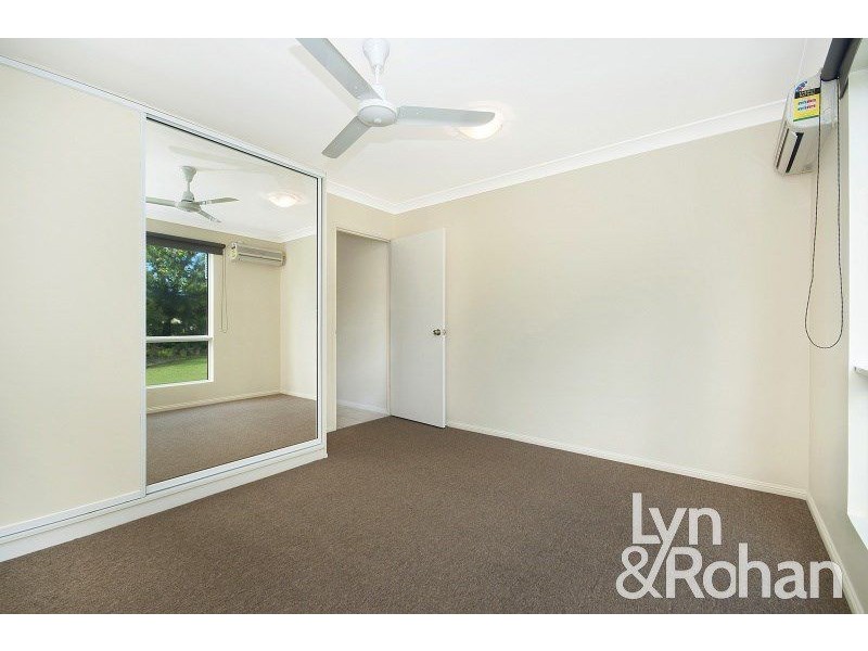 8 Rhyl Court, Mount Low QLD 4818