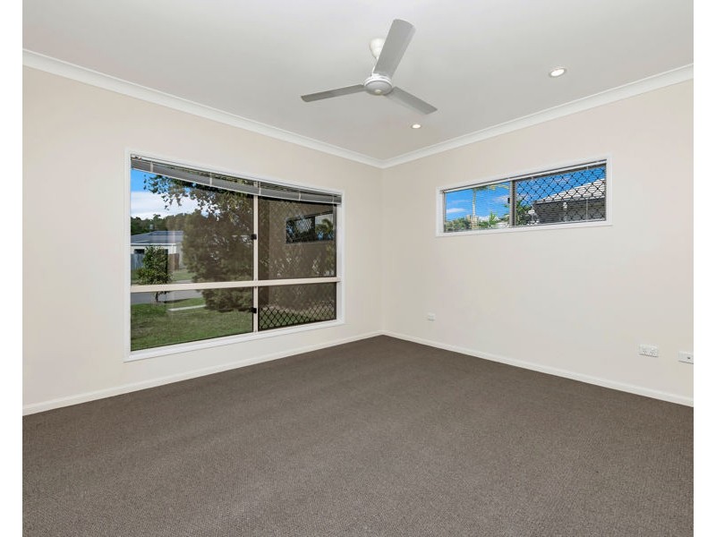 66 Hillock Crescent, Bushland Beach QLD 4818