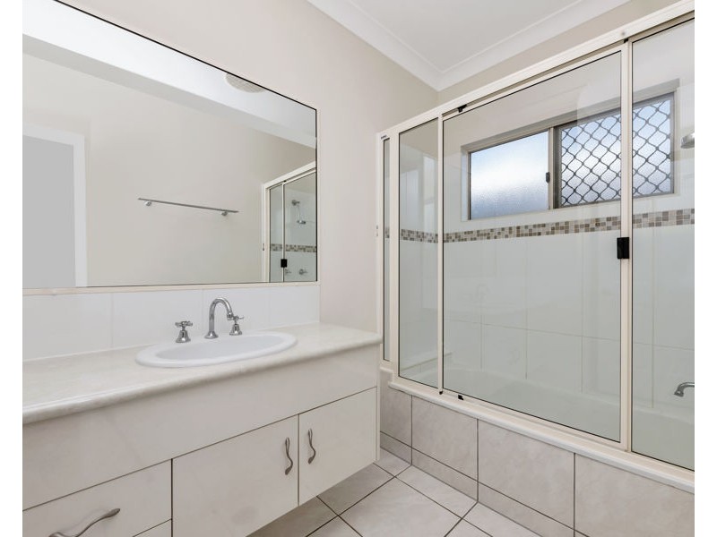 66 Hillock Crescent, Bushland Beach QLD 4818