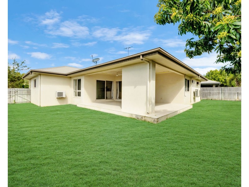 66 Hillock Crescent, Bushland Beach QLD 4818