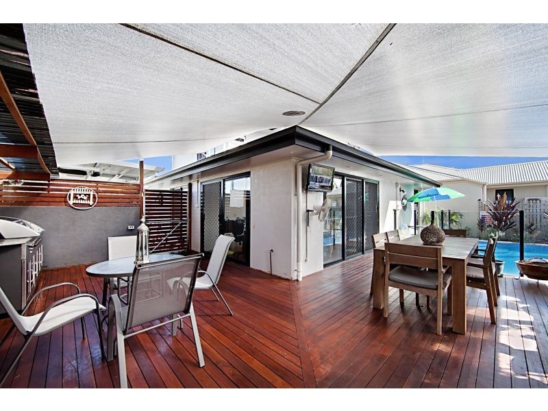 16 Laurie Motti Parade, Kirwan QLD 4817