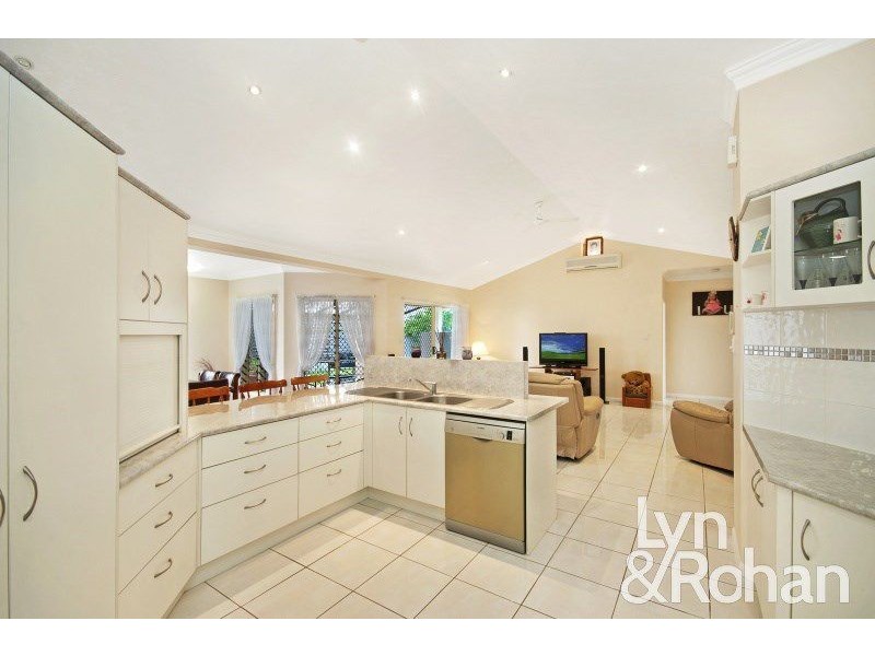 16 Angelus Place, Kirwan QLD 4817