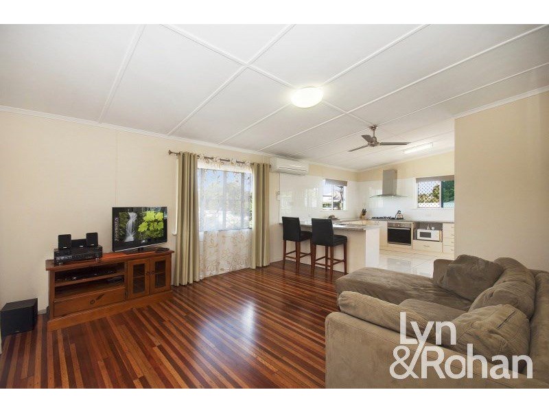 16 Sherriff Street, Hermit Park QLD 4812