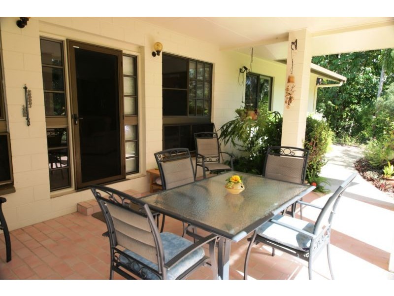 14 Armidale Avenue, Balgal Beach QLD 4816