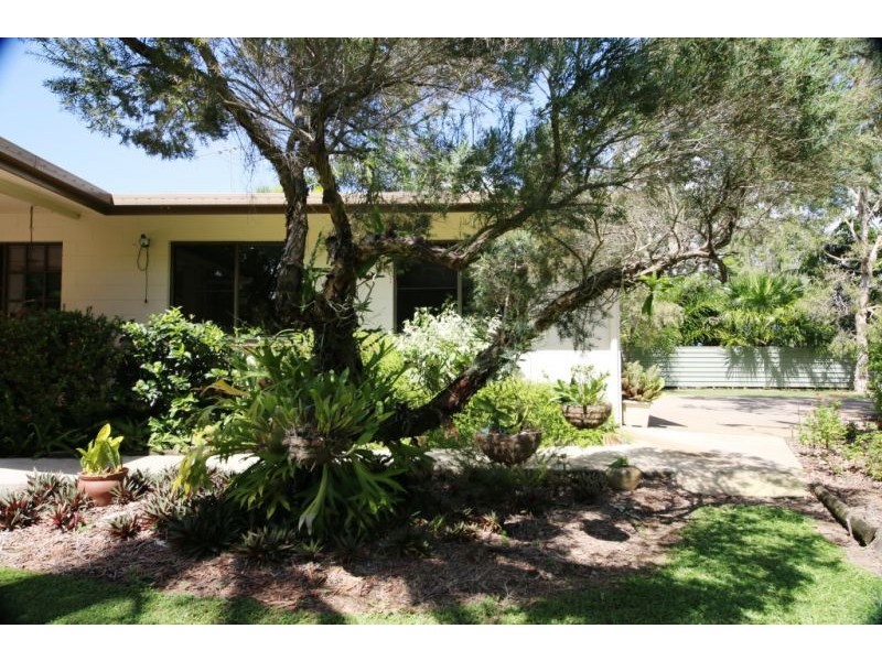 14 Armidale Avenue, Balgal Beach QLD 4816