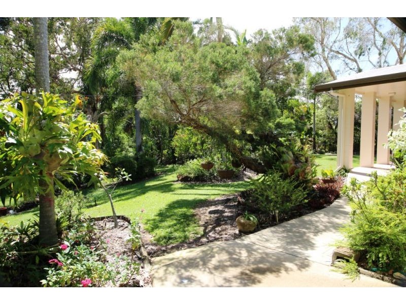 14 Armidale Avenue, Balgal Beach QLD 4816