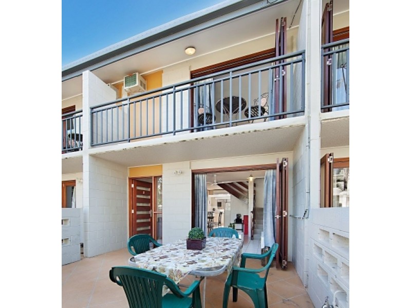 2/28 Rose Street, North Ward QLD 4810