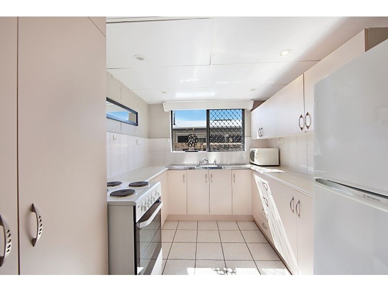 2/28 Rose Street, North Ward QLD 4810