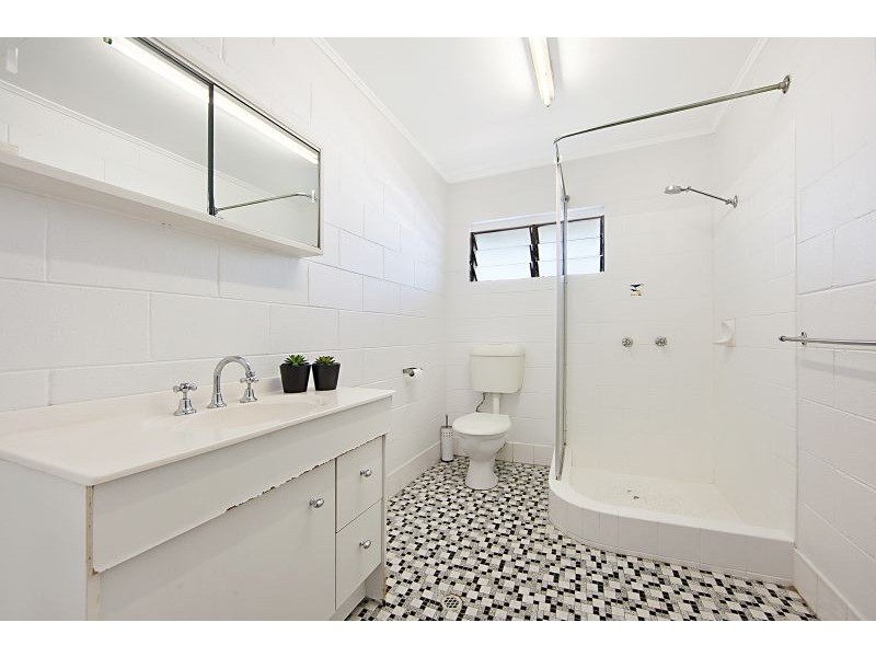 2/28 Rose Street, North Ward QLD 4810