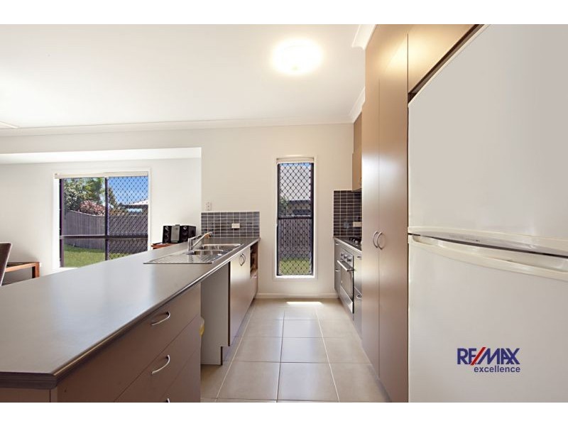 19 Deedes Crescent, Bushland Beach QLD 4818