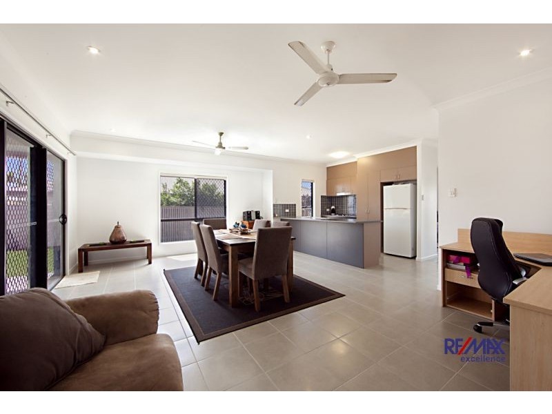 19 Deedes Crescent, Bushland Beach QLD 4818