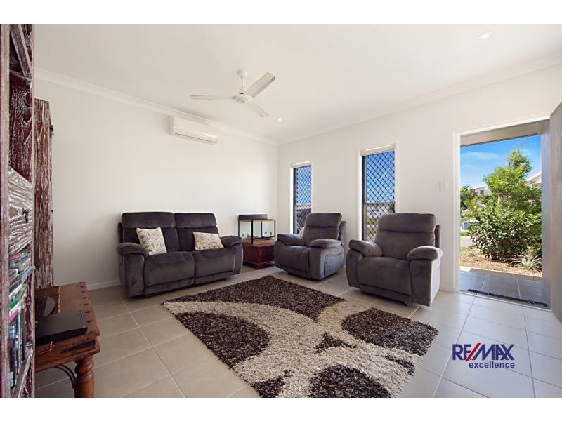 19 Deedes Crescent, Bushland Beach QLD 4818