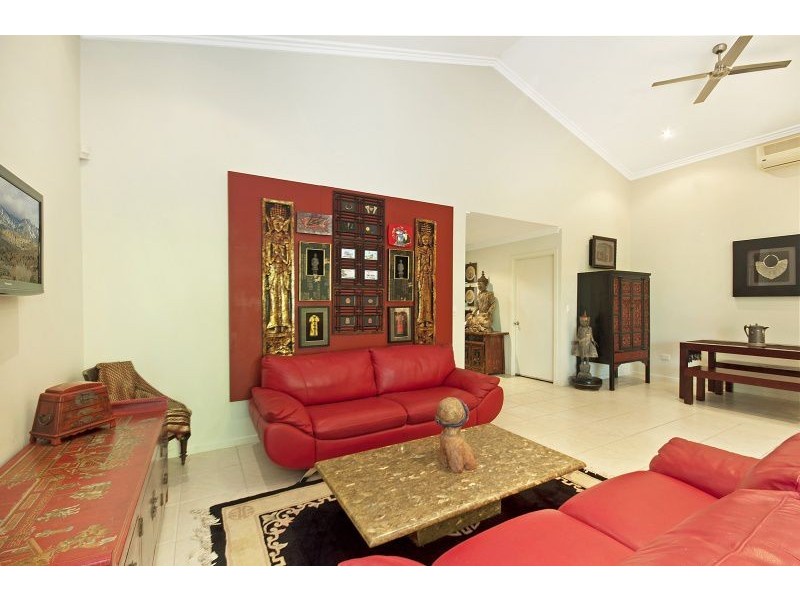 19 Donostia Crescent, Bushland Beach QLD 4818