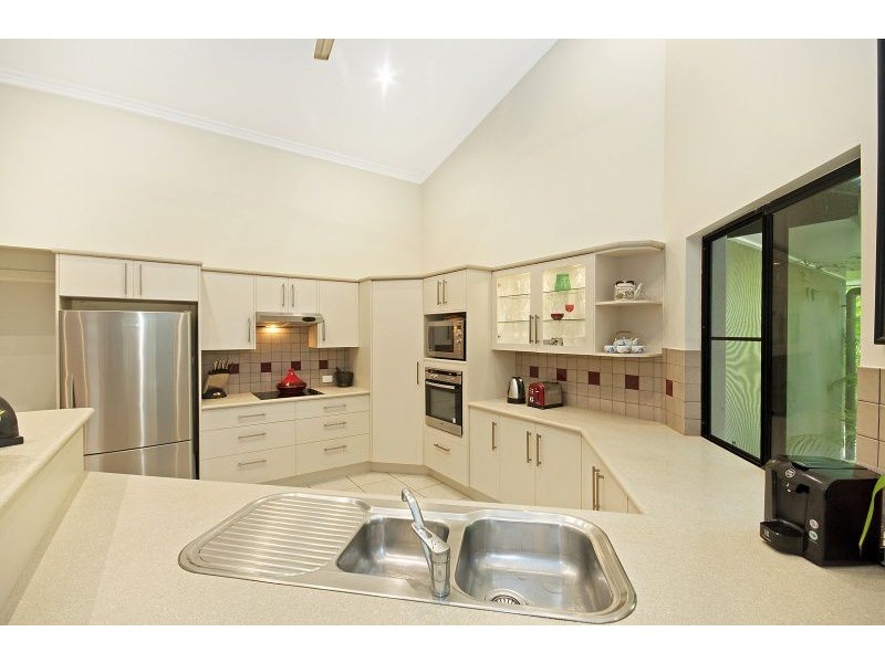 19 Donostia Crescent, Bushland Beach QLD 4818