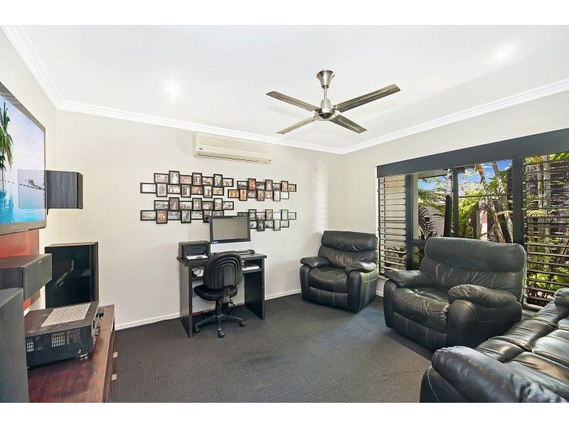 19 Donostia Crescent, Bushland Beach QLD 4818