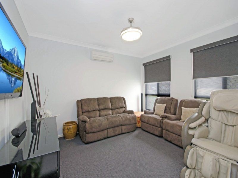 Bushland Beach QLD 4818