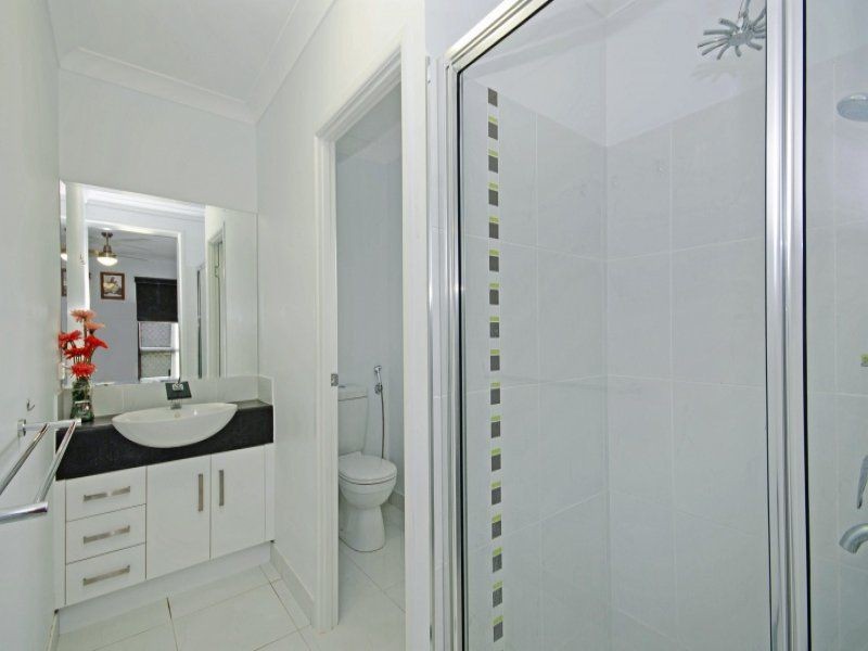 Bushland Beach QLD 4818