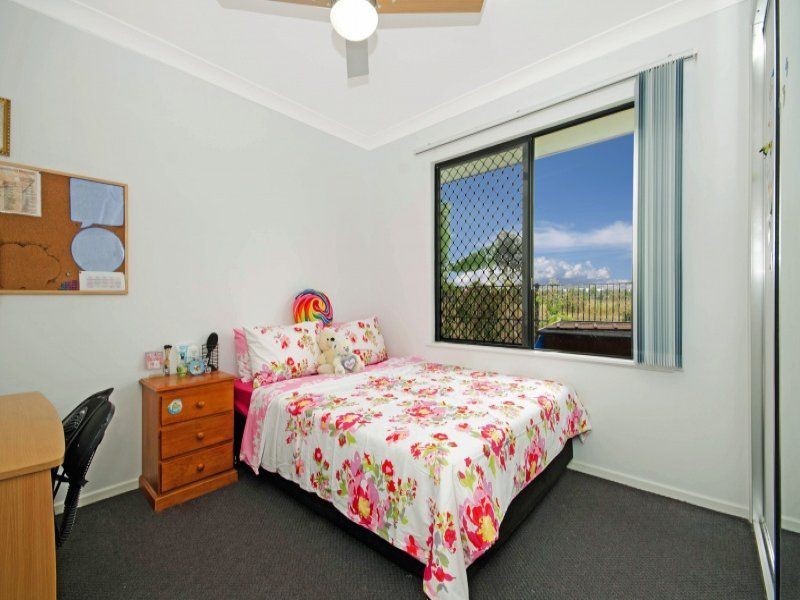 Bushland Beach QLD 4818